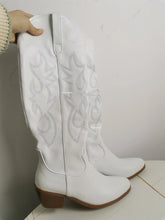 Carregar imagem no visualizador da galeria, Botas Altas Cowgirl Bordado Ocidental, Salto Grosso, Plataforma Plus Size 45
