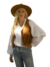 Carregar imagem no visualizador da galeria, Colete Feminino Camurça Sintética Étnica sem Mangas, Rebites e Franja, Estilo Hippie, Frente Aberta
