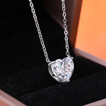 Carregar imagem no visualizador da galeria, Colar com Pingente de Moissanite em Forma de Coração, 2/4 Quilates, Prata Esterlina 925
