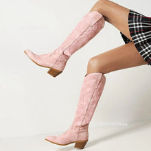 Carregar imagem no visualizador da galeria, Botas Altas Cowgirl Bordado Ocidental, Salto Grosso, Plataforma Plus Size 45
