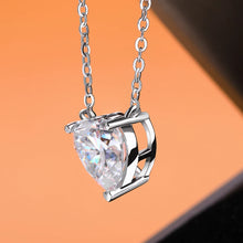 Carregar imagem no visualizador da galeria, Colar com Pingente de Moissanite em Forma de Coração, 2/4 Quilates, Prata Esterlina 925
