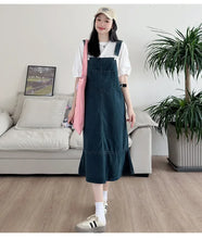 Carregar imagem no visualizador da galeria, Vestido Maternidade, Design Fino, Cauda de Peixe, Macacão Jeans com Camiseta Interna
