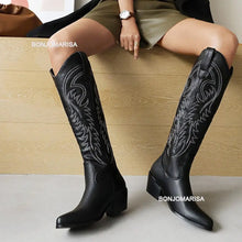 Carregar imagem no visualizador da galeria, Botas Altas Cowgirl Bordado Ocidental, Salto Grosso, Plataforma Plus Size 45
